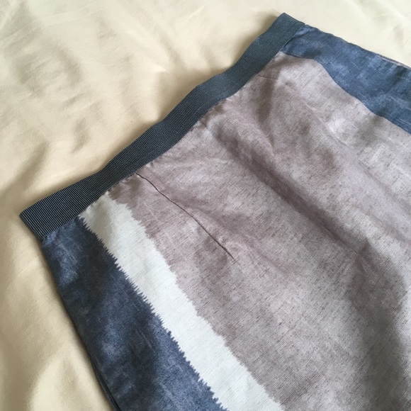 LOFT Skirt With Pockets - Picture 6 of 8